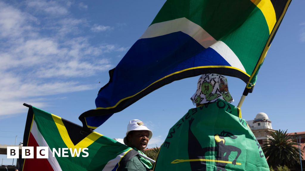 Archange_Shadow's tweet image. 🚨 BREAKING: #BreakingNews Nigeria summons South African envoy over attacks on its nationals amid wave of anti-migrant protests in South Africa, some turning violent. #Nigeria #SouthAfrica #Xenophobia