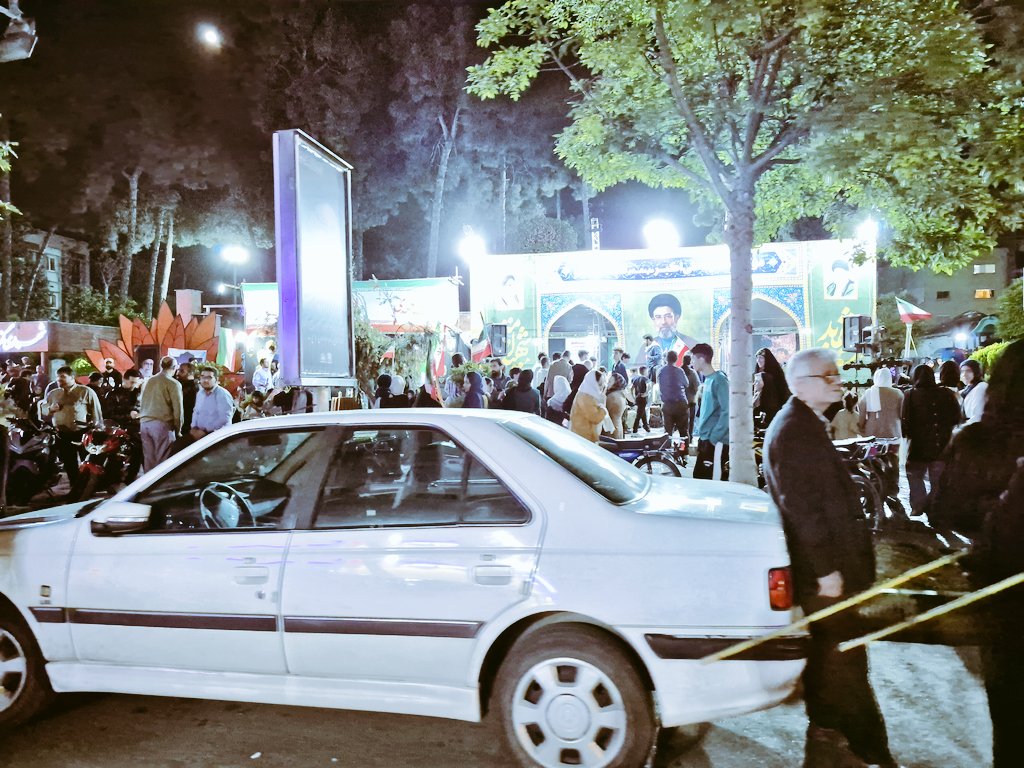TurkmenSakhra's tweet photo. خبر رسیده اسرائیل و آمریکا از شادی ما ناراحت شدن. 😢💔
خب... بازم جشن می‌گیریم، شاید یه کم بیشتر ناراحت بشن! 🎉

#ایران_امام_رضا
#علاج_ایران
#شهرستان_گالیکش #گالیکش
#پایگاه_امام_رضا_صادق_آباد https://t.co/y0wJzeK7kx