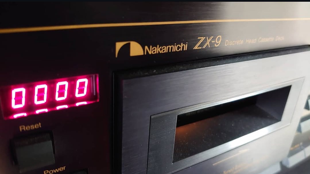 アンプ D Nakamichi ZX-9（1992） ZX-7をベースにメカニズム部やアンプ部を中心
