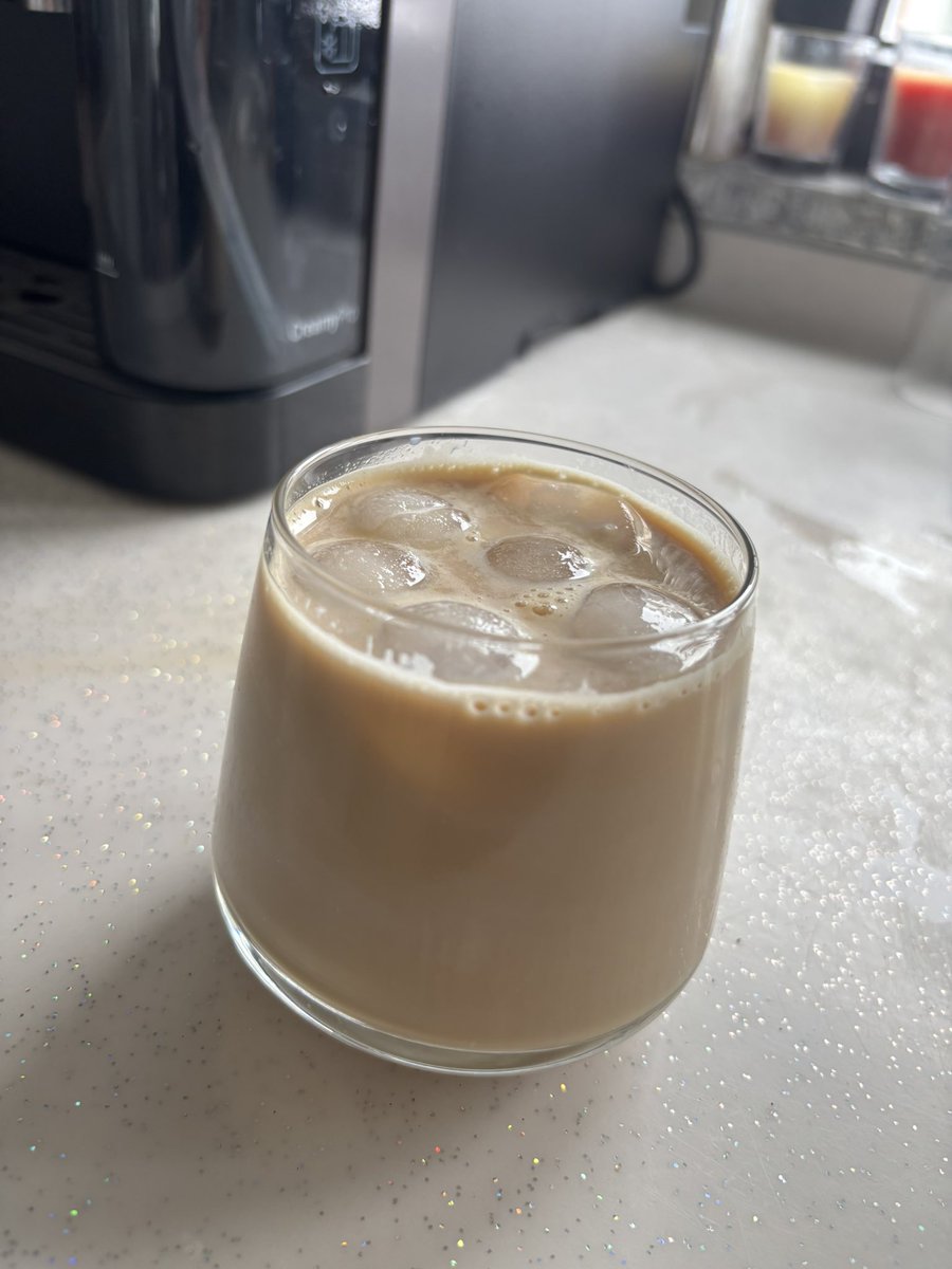 crickle0's tweet image. Soğuk kahve sezonu açıldı hayırlı işler
#starbucks #icedcoffee #soğukkahve