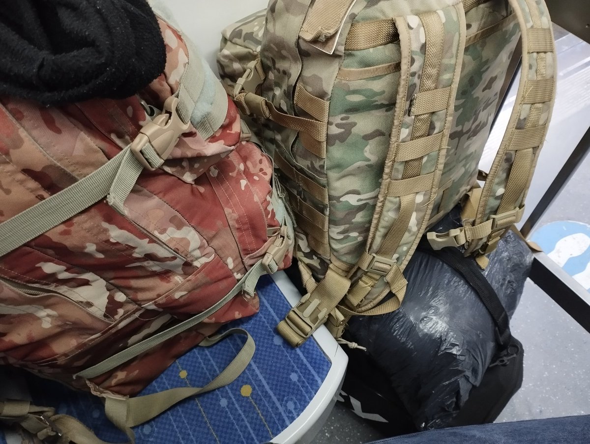 Fabbi_TV's tweet photo. De camino a la unidad. Un encierro de dos semanas no es nada. 
Escudos, gaseadas, adiestramiento, etc...
Así como se llega, se termina.
Luchar con Valor... HASTA LA VICTORIA 💪🏽 https://t.co/QSYCtmCh4K