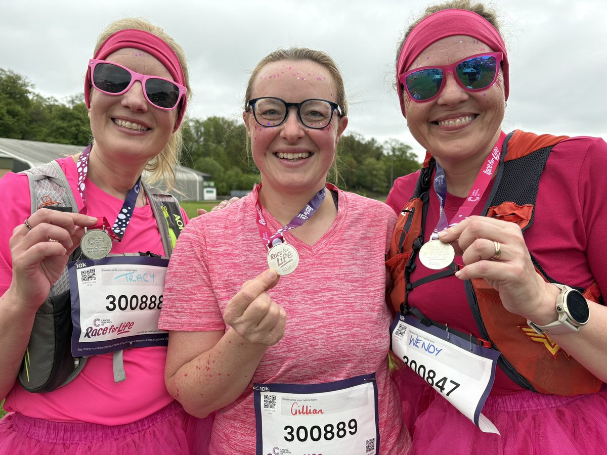 CRUKScotland's tweet image. Fabulous day at Scotland’s first #RaceforLife of 2026 for @CR_UK, raising funds for life-saving research 💕 Huge thank you to Professor Jayne Donaldson &amp;amp; Cathy Gallagher of @StirUni who have both overcome breast cancer &amp;amp; were our official starters @raceforlife Stirling. 🌟👏