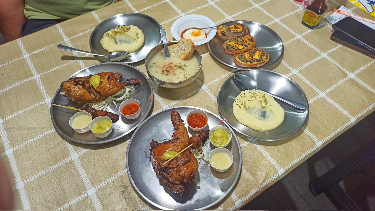 malangkuliner's tweet photo. Wis tau nyoba African Chicken anyar ndek Malang a rek? https://t.co/uk4HVM9q7t