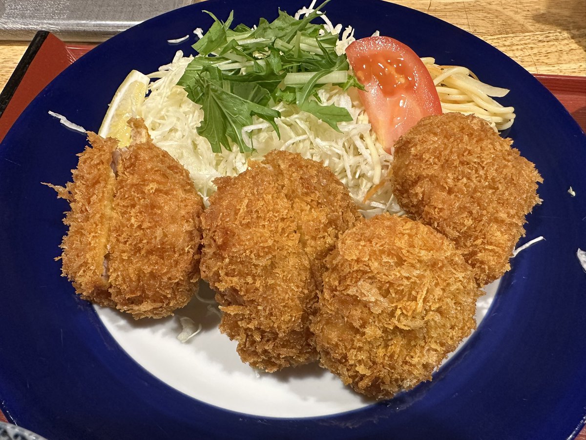 ともちん tweet media