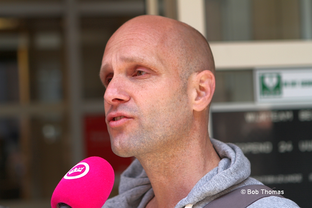 bobtom1's tweet photo. Activisten grijpen Dodenherdenking op Dam aan voor protest om Gaza en Soedan: ’Ze kennen geen schaamte’ https://t.co/TYz5DrQfml https://t.co/nSIvUIZrYs