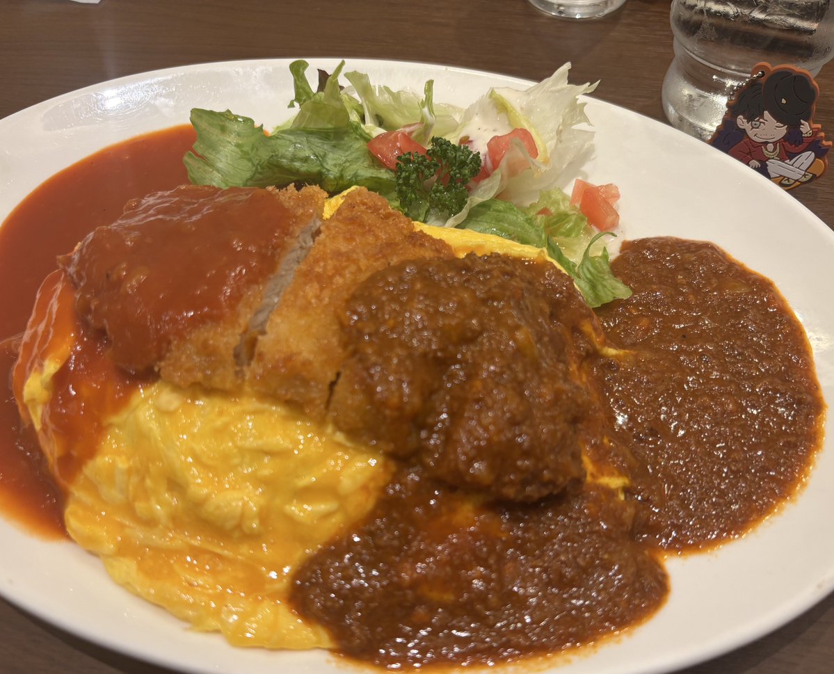 おかゆ▷▶︎年内コス予定ぱつぱつ tweet media