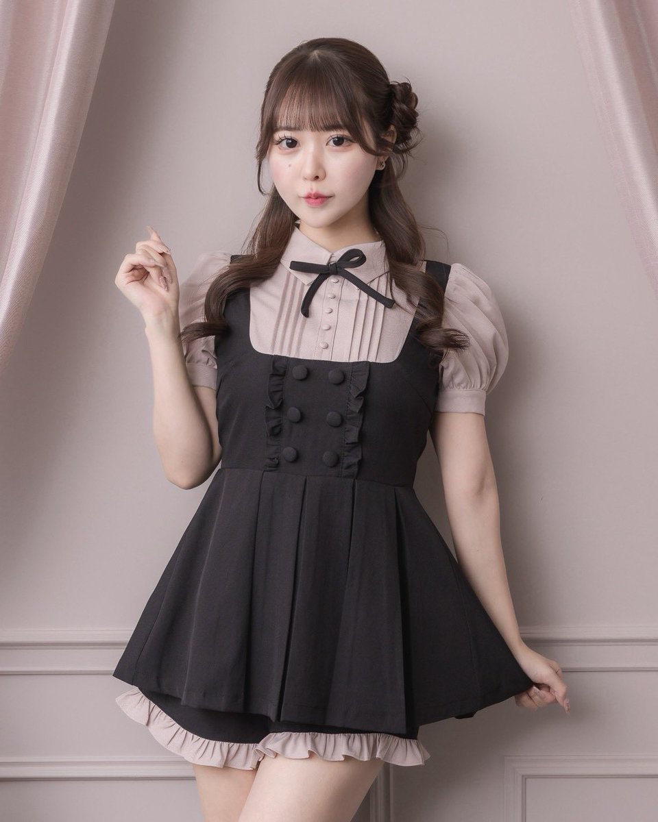 pium early summer collection 🎀／ ♡ヨーク切替ドーリープリーツ