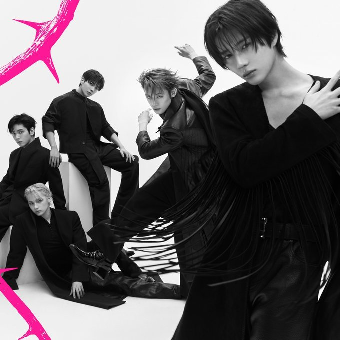 _Kpop_Stats_'s tweet image. “7TH YEAR: A Moment of Stillness in the Thorns” by #TXT rises to #193 (+7) on the Worldwide iTunes Album Chart.