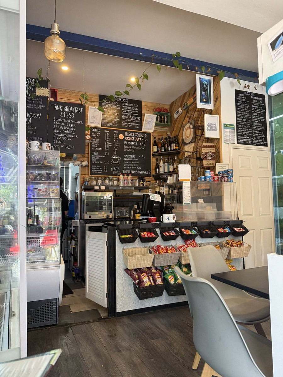 forwardnotback's tweet image. A bit later than planned but I am so back
One of the best #Cafes in #London and my first trip out @SnakTank in Streatham