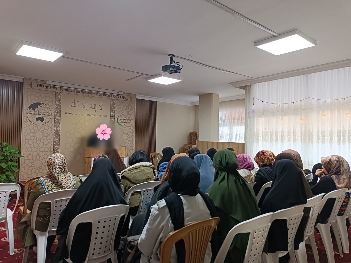 iskenderunfh's tweet photo. Furkan Hareketi İskenderun Bayan Gönüllüleri olarak #İman'ın Kazandırdıkları konulu programımız Zeynep Kütük Hocamız'ın anlatımı ile gerçekleştirildi. 
 
İman edip salih amellerde bulunanlar ise cennet halkıdırlar; orada süresiz kalacaklardır.
 (Bakara Suresi/82.Ayet)

@frkn2015 https://t.co/Cm734dFLbk