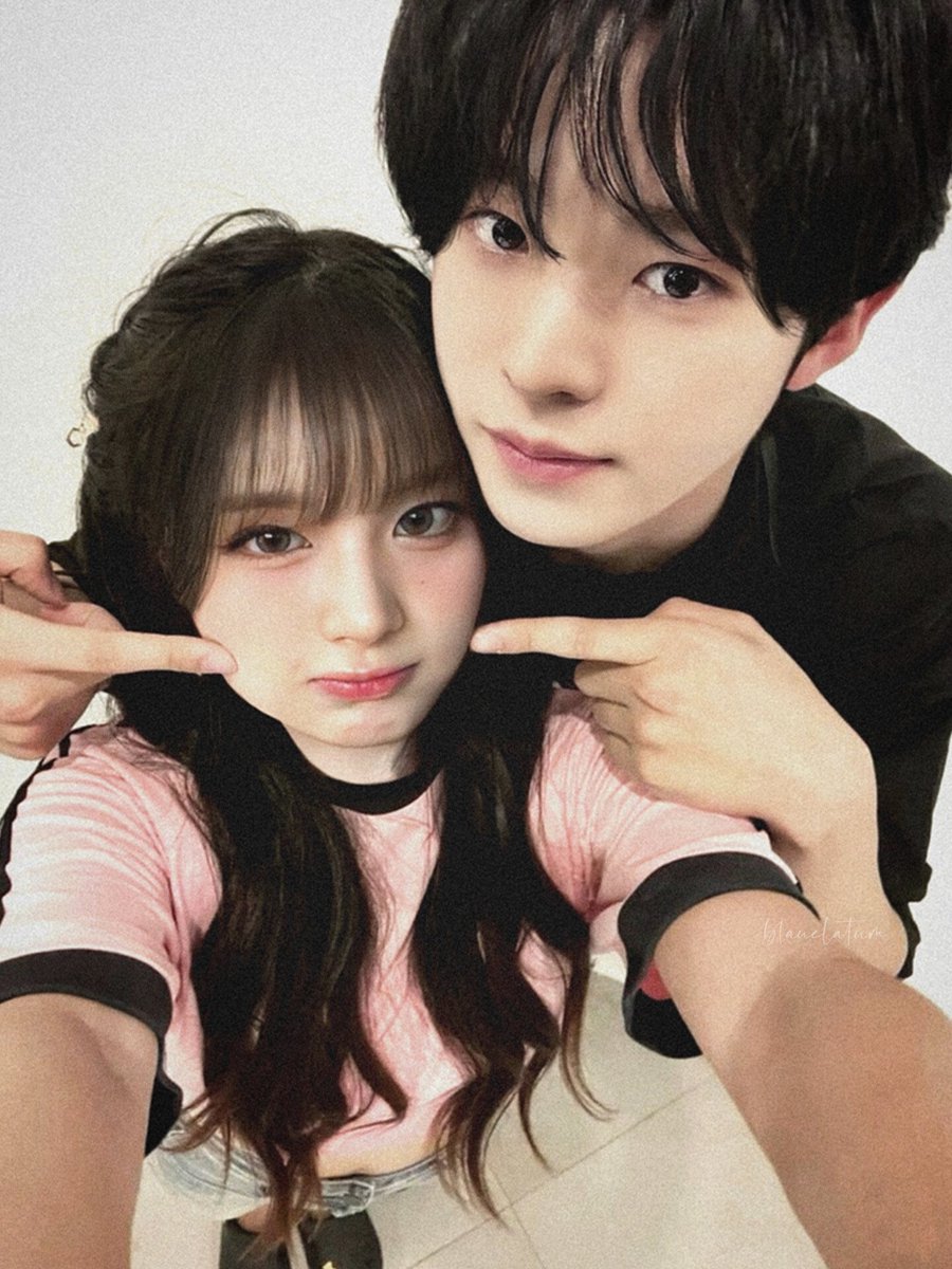 blauelatum's tweet photo. [#deermeng]

No other gift in the world is as exciting as you ₊˚⊹♡ https://t.co/h6711Hy6SS