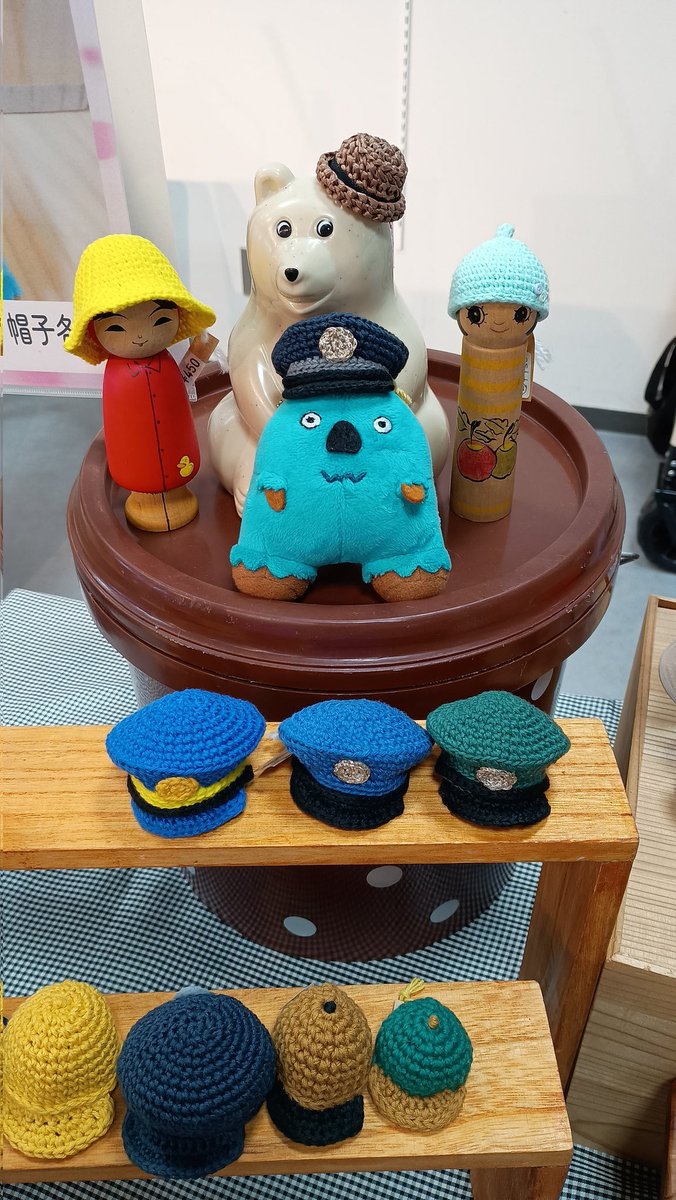 micantoringo_e's tweet photo. 本日もありがとうございました😌
駅員さん帽子は残り4つ、おにぎりブローチは残り1つとなりました🍙
4日も10:00〜16:00まで、アスパム2階でお待ちしております💙 https://t.co/KkgClPARdP