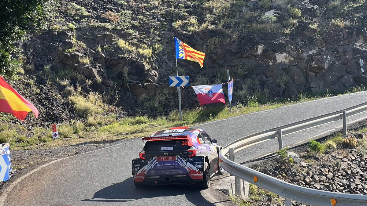 AZsporT tweet media