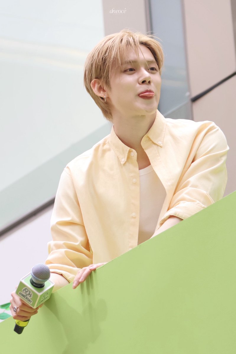 dneoce_'s tweet image. 260503
🐱👅
.
#YEONJUN #SOMERSBY #TXT #연준 #최연준