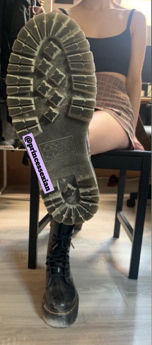 PrincesseXian's tweet photo. kneel and clean my boots with your tongue, trace every surface until no dirt remains https://t.co/gaQRYYjkwF