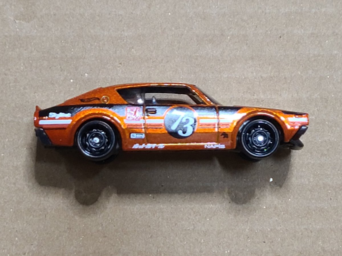 CHOROQHAKASE's tweet image. #ホットウィール　#SKYLINE
ツーリング途中で見つけた
ホットウィール
NISSAN　SKYLINE　2000GT-R
レタリングがいい感じで入っていて、カッコいい
( ≧∀≦)ノ