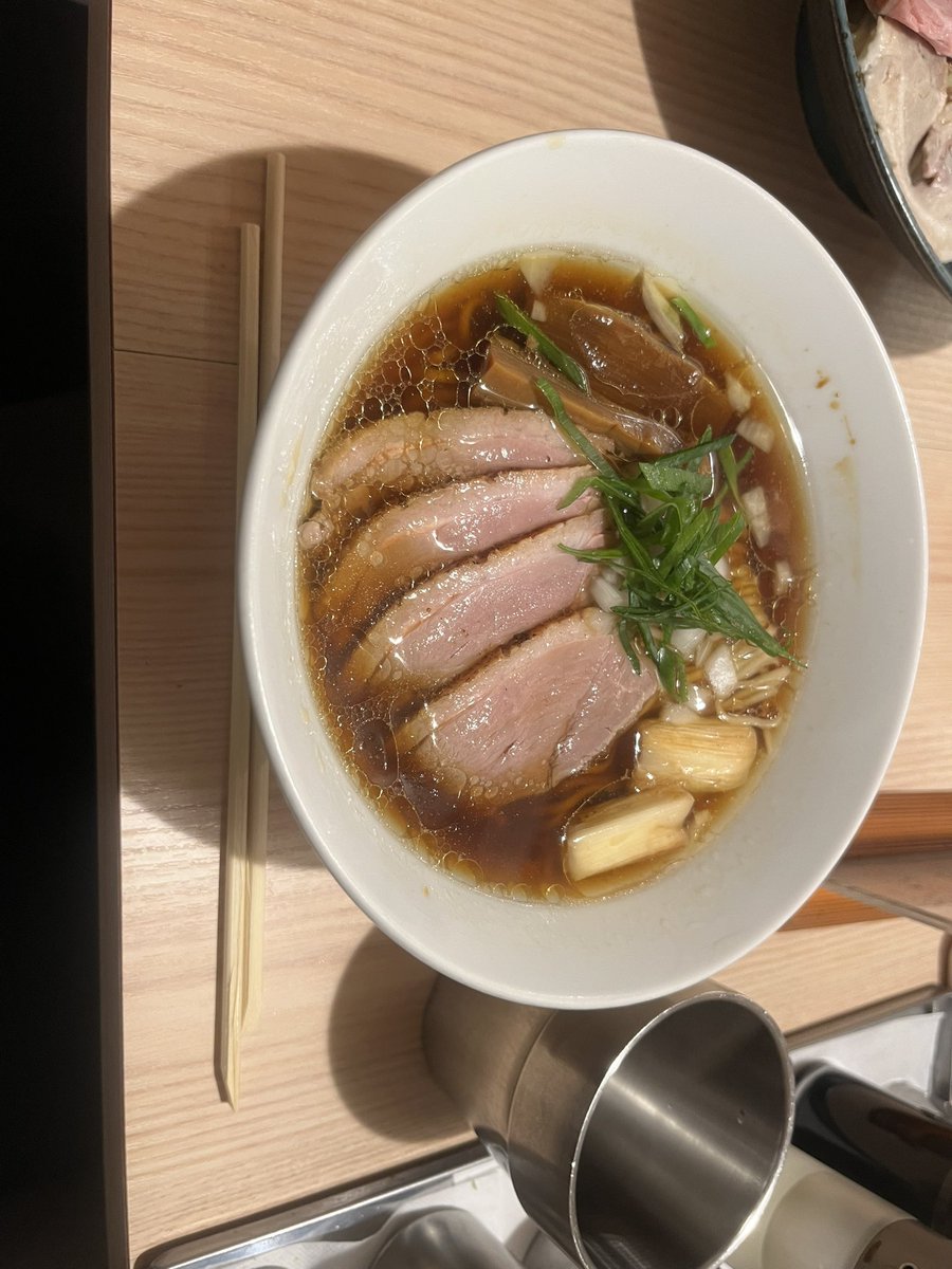 つきした tweet media