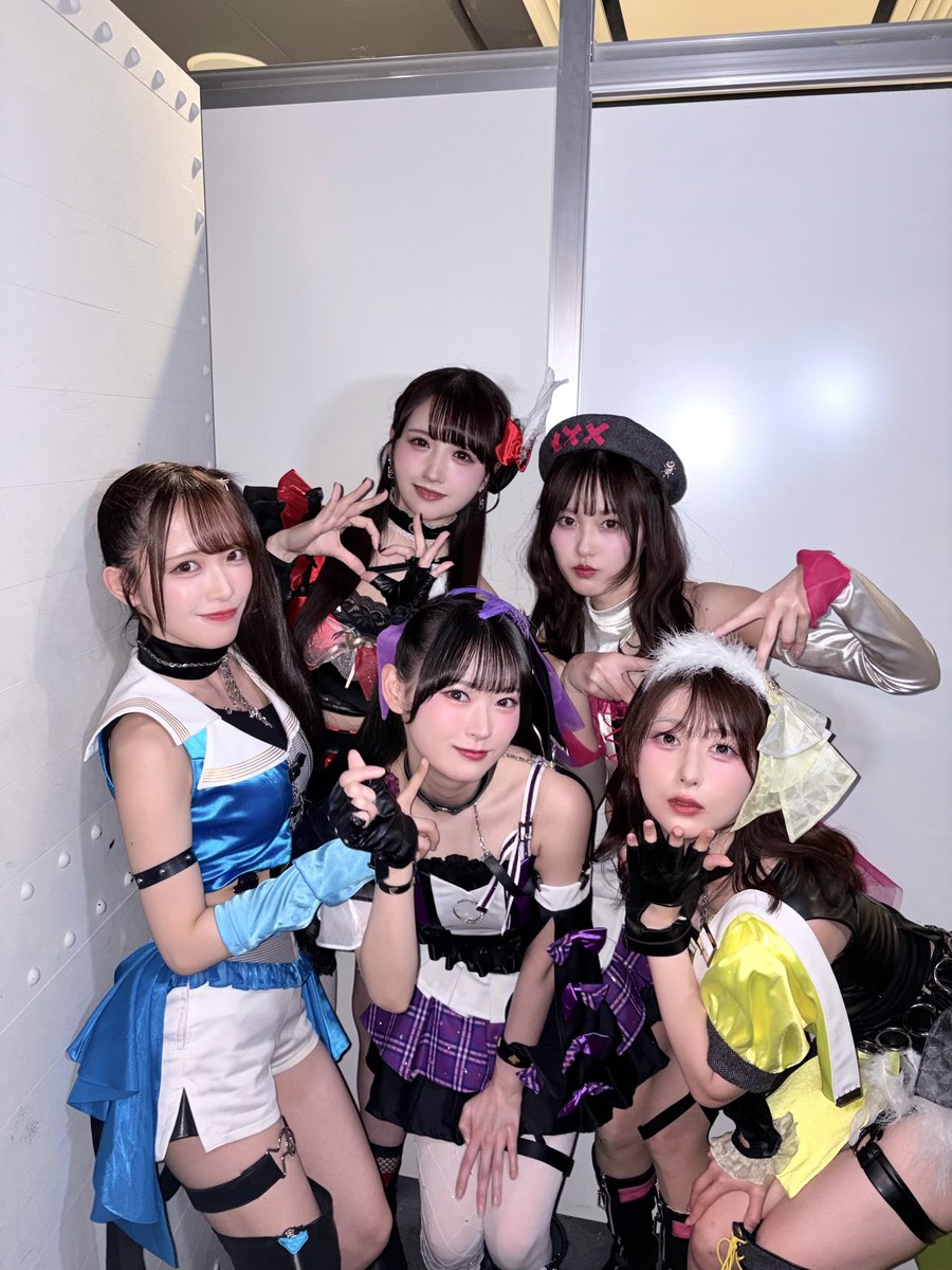 okada_mei0519's tweet image. らぶフォー ✦ ファンミイベント
 〖 らぶミ！2026/06 〗 🔮🪽ིྀ·̩͙

日程┊6. 5 [金]  19:00 ~ ☪︎
会場┊SHIBUYA SCRAMBLE S
❥ luvfor.fanpla.jp/news/detail/77…

今回、久しぶりに…っ❕
⋱ ミニライブ ⋰も決定しました❤️‍🩹🧸ིྀ

楽曲もダンスも大好きだから楽しみ…っ⁺｡👑
#らぶフォー
#らぶミ #DIVINE