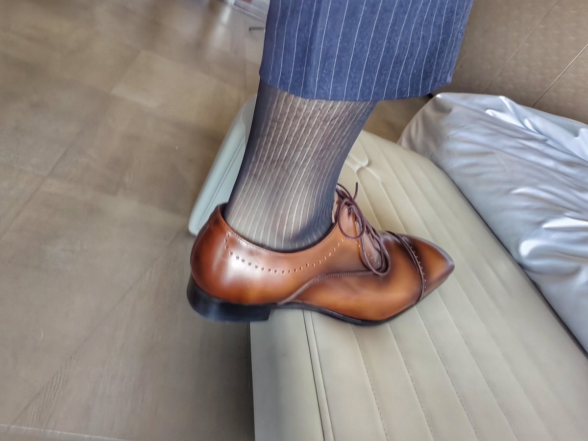 SUITRike's tweet photo. A suit is the best match for a man https://t.co/hIiozeOKdM