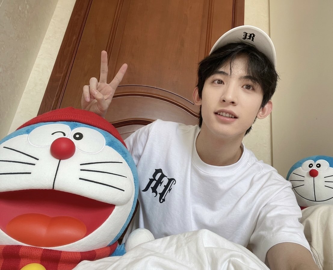 지훈 tweet media