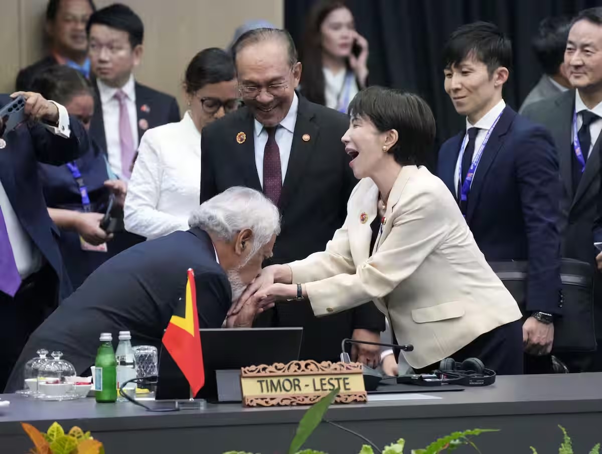kinsei_light's tweet photo. はい、この人が「独立した主権国家の国民としてのプライドにかけて、日本の心と言葉を持った憲法へ書き直すべき」と憲法改正を求めてはるわけですね。 https://t.co/LTSFVvvP7P