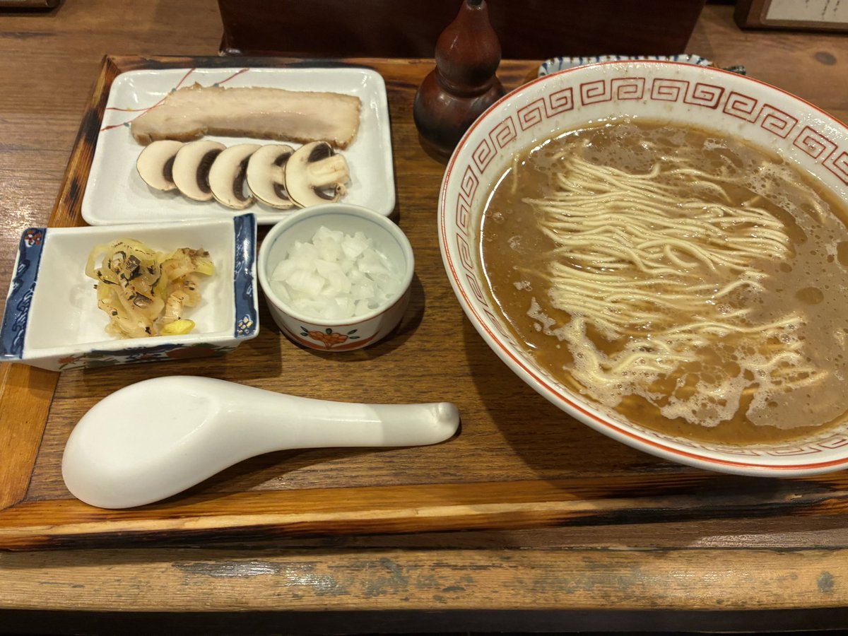 コンマ tweet media