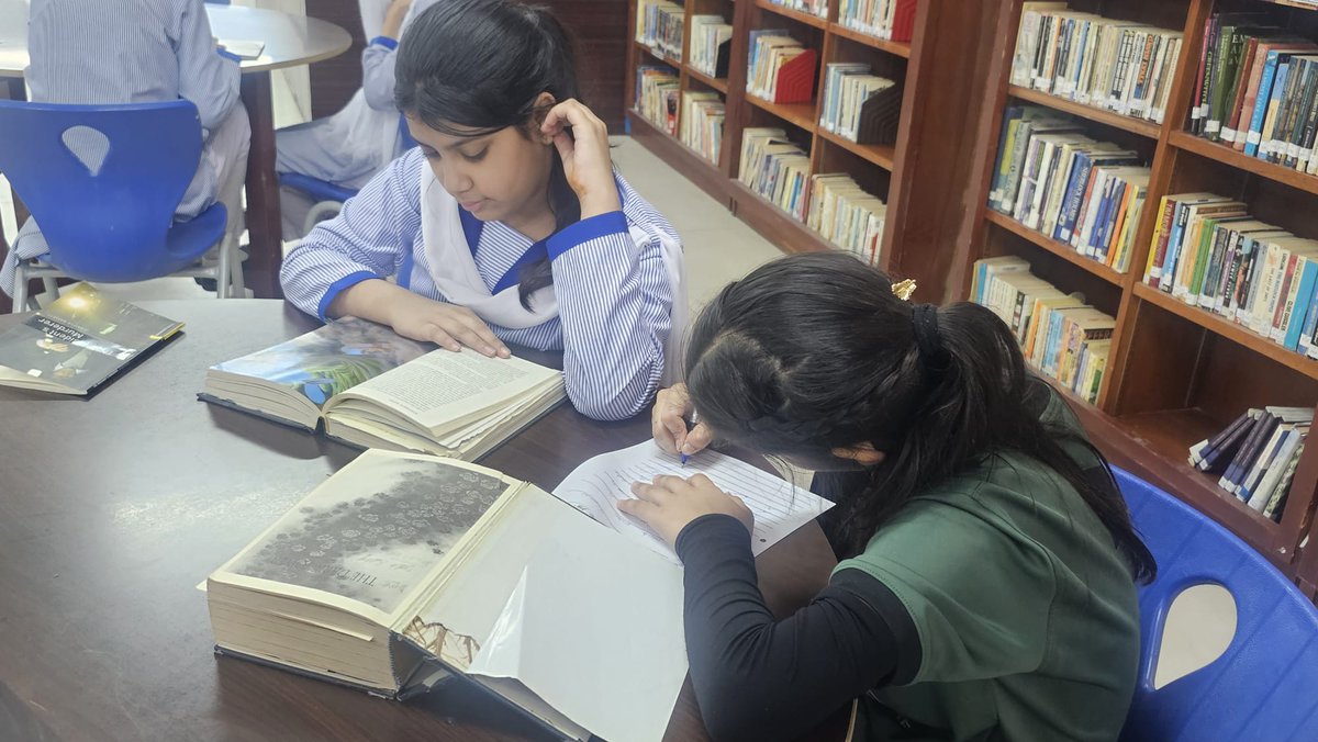 PakistanInteen1's tweet image. Through these meaningful activities, we celebrated the spirit of World Book Day, fostering a love for reading and encouraging students to explore the wonderful world of books.

#WorldBookDay #ReadingDay #LoveForReading #PISQ #StudentEngagement