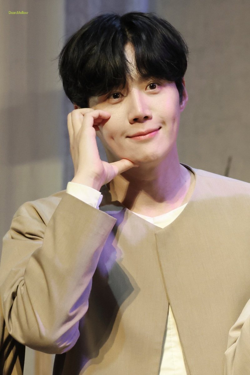 d_mellow_508's tweet photo. 260503 비밀통로 찐막공 무대인사 HQ

#김선호 #キムソンホ #キムソノ  #kimseonho  #金宣虎 https://t.co/mW1pmmmvlO