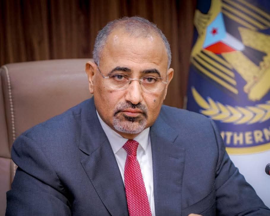 الوفد ذي شحنهم عيدروس وحلوا المجلس الانتقالي قاعدتهم الجماهيرية صفر

عيدروس الزبيدي يمتلك قاعدة جماهيرية كبيرة

خلال سنوات بناء وكسب الشعب ومن الصعب تغيير مزاج الشعب في يوم وليلة 

الا بتوفير نموذج أفضل خدمي وتنموي يشعر به المواطن وهالشي غير متوفر

لذلك عيدروس الاقوى شعبيا
