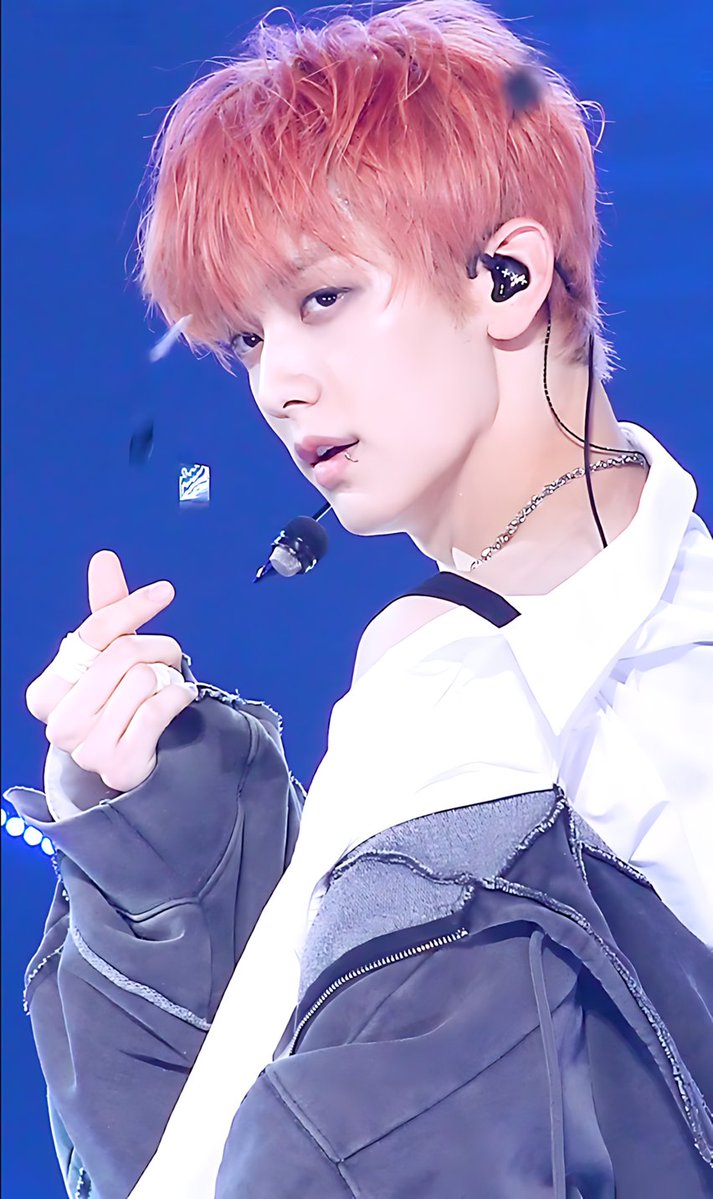 zerozerozero_32's tweet image. 260503📸スビン😍😍

#SOOBIN #수빈 #TXT