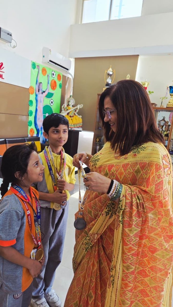 Indirapuram Public School, Crossings Republik tweet media