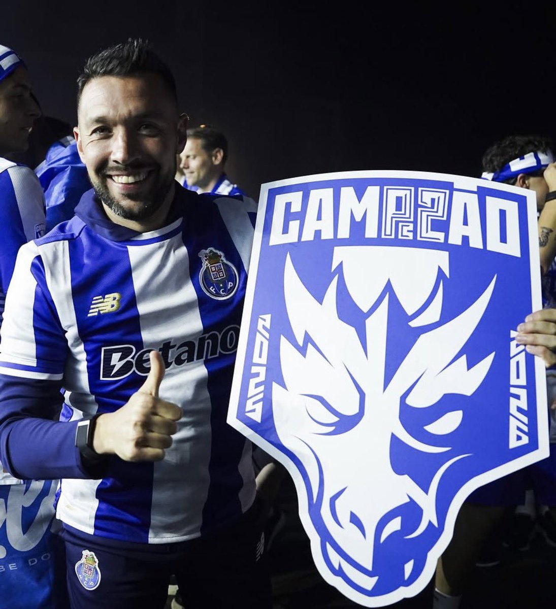 Chiczzz95's tweet photo. @Sporting_CPAdep Mudou o nome da conta. Mas continua tudo igual, continua a inchar 🏆.
Manda áudio a chora, Não chora bebe 😭 https://t.co/T47LJn9O1g