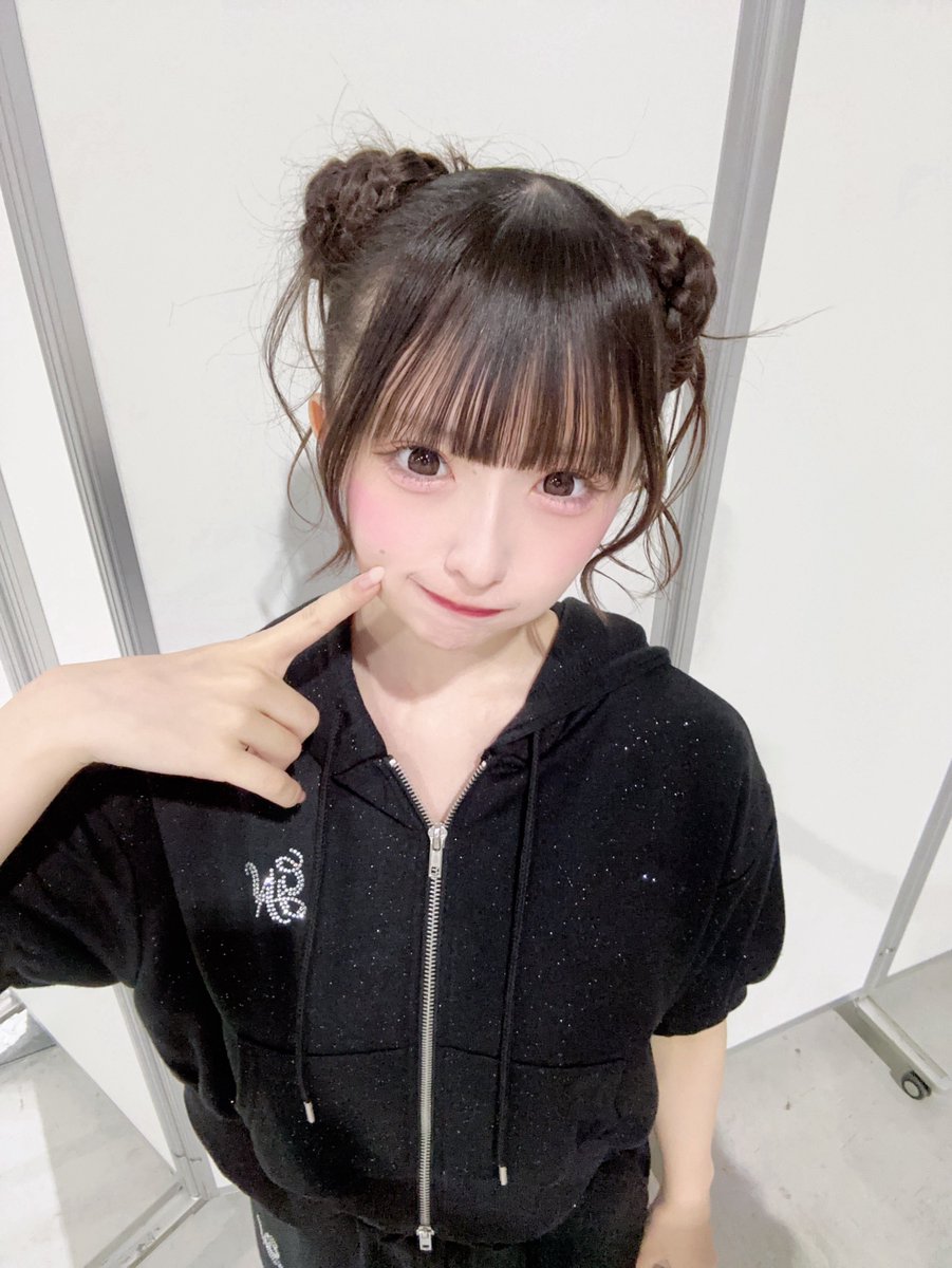 鈴木恋奈 tweet media