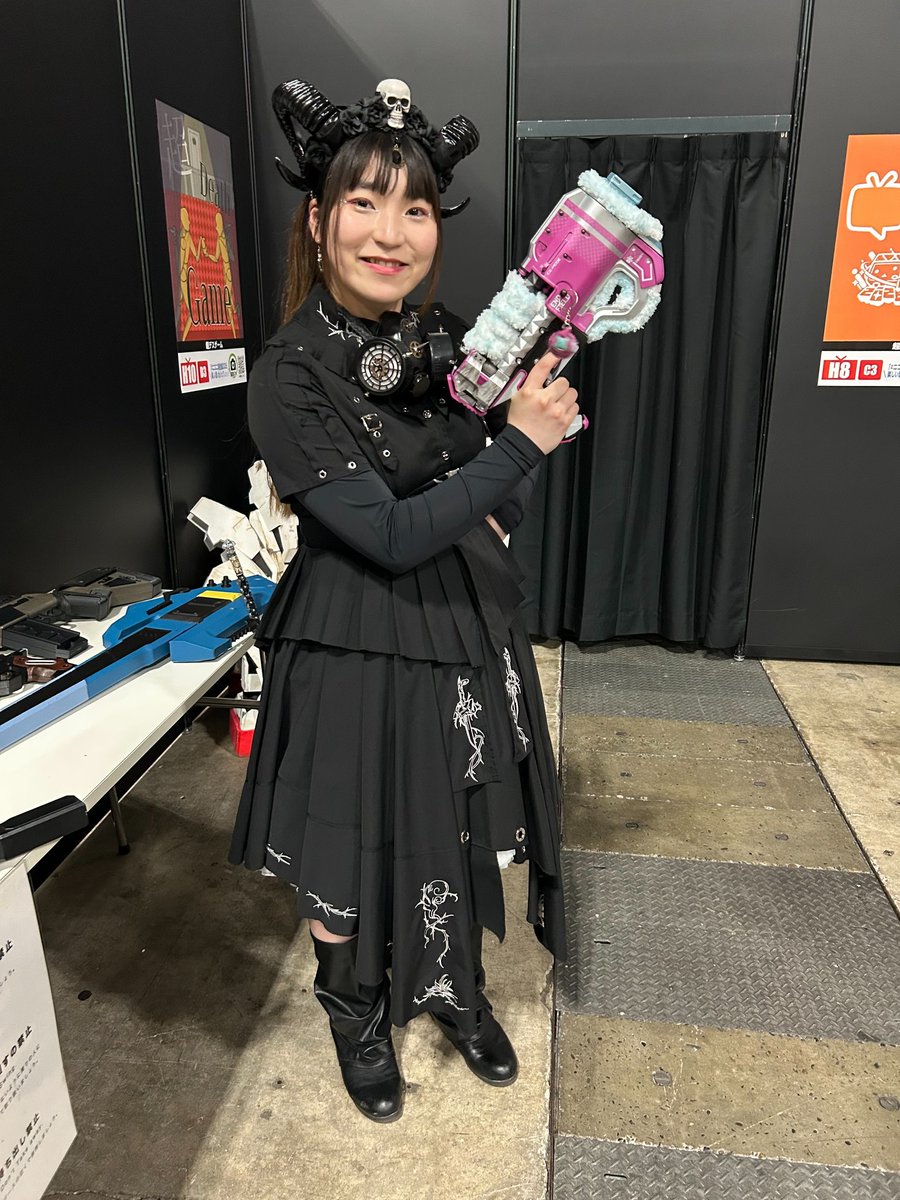 DarkWitchAzul's tweet photo. 👾💥🔫
#エンドフィールド
#ニコニコ超会議2026 https://t.co/yQQtYRPAhJ
