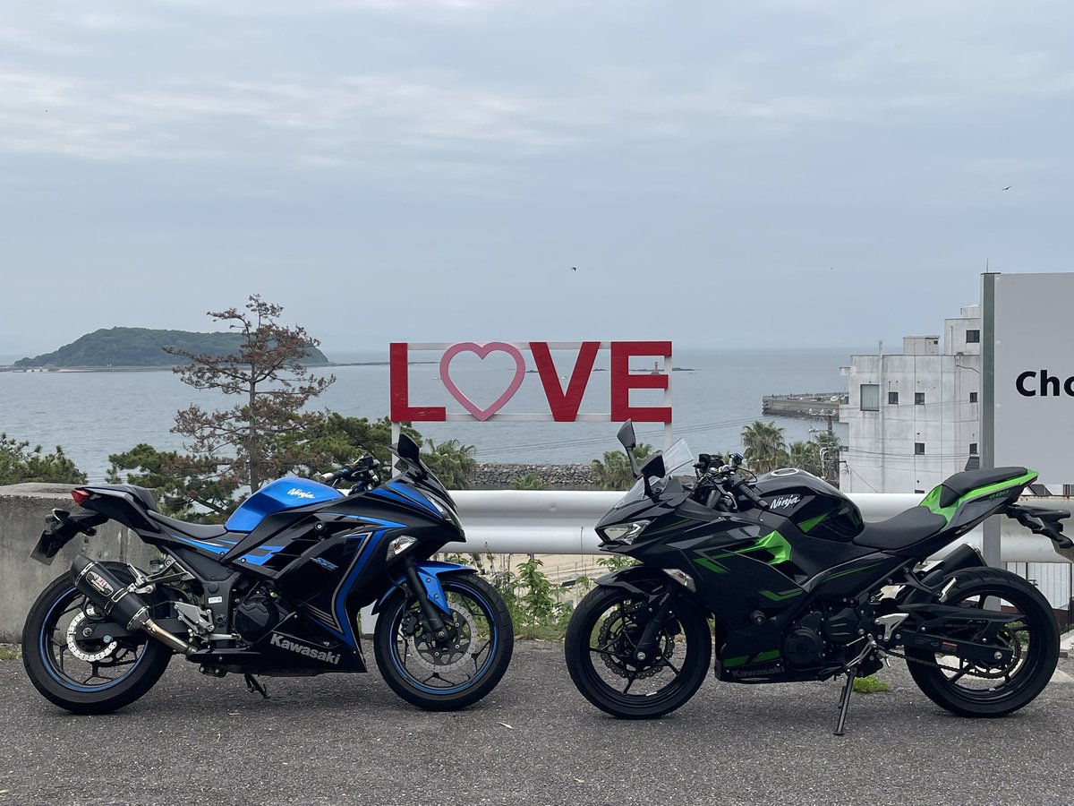 monakamiki1002's tweet photo. にーちゃんと西尾ツーリング🏍️
土砂降りになる前に行けてよかった！ https://t.co/x4B8FcWmIx