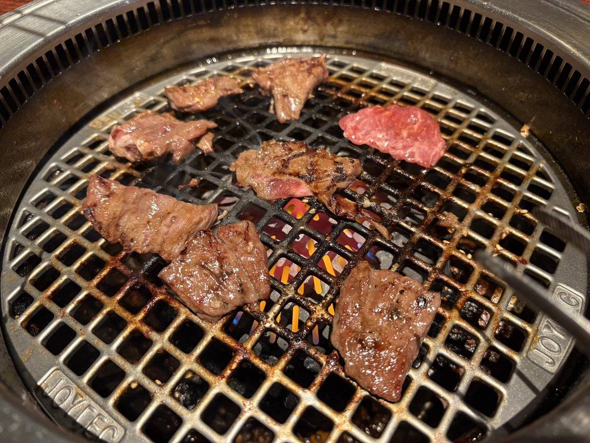 とこ tweet media