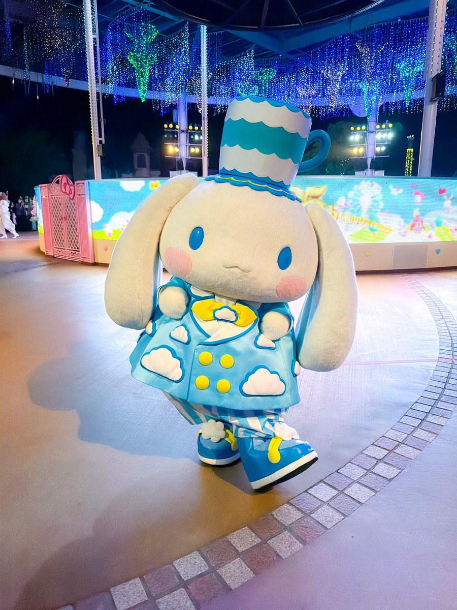 emi1211_d's tweet photo. S席取れてたからgiveyou中止は残念だったけどキャンセルグリーティング！🫶🏻🫶🏻キャングリあると聞いて戻ってきたかいがあった😂ダンサーさんには人見知りすぎてワンショお願いできず…🙁(動画はたくさん撮った🎥)ギブユーはまたリベンジ✊🏻ˎˊ˗ #ハーモニーランド https://t.co/xMOSPCcDIM