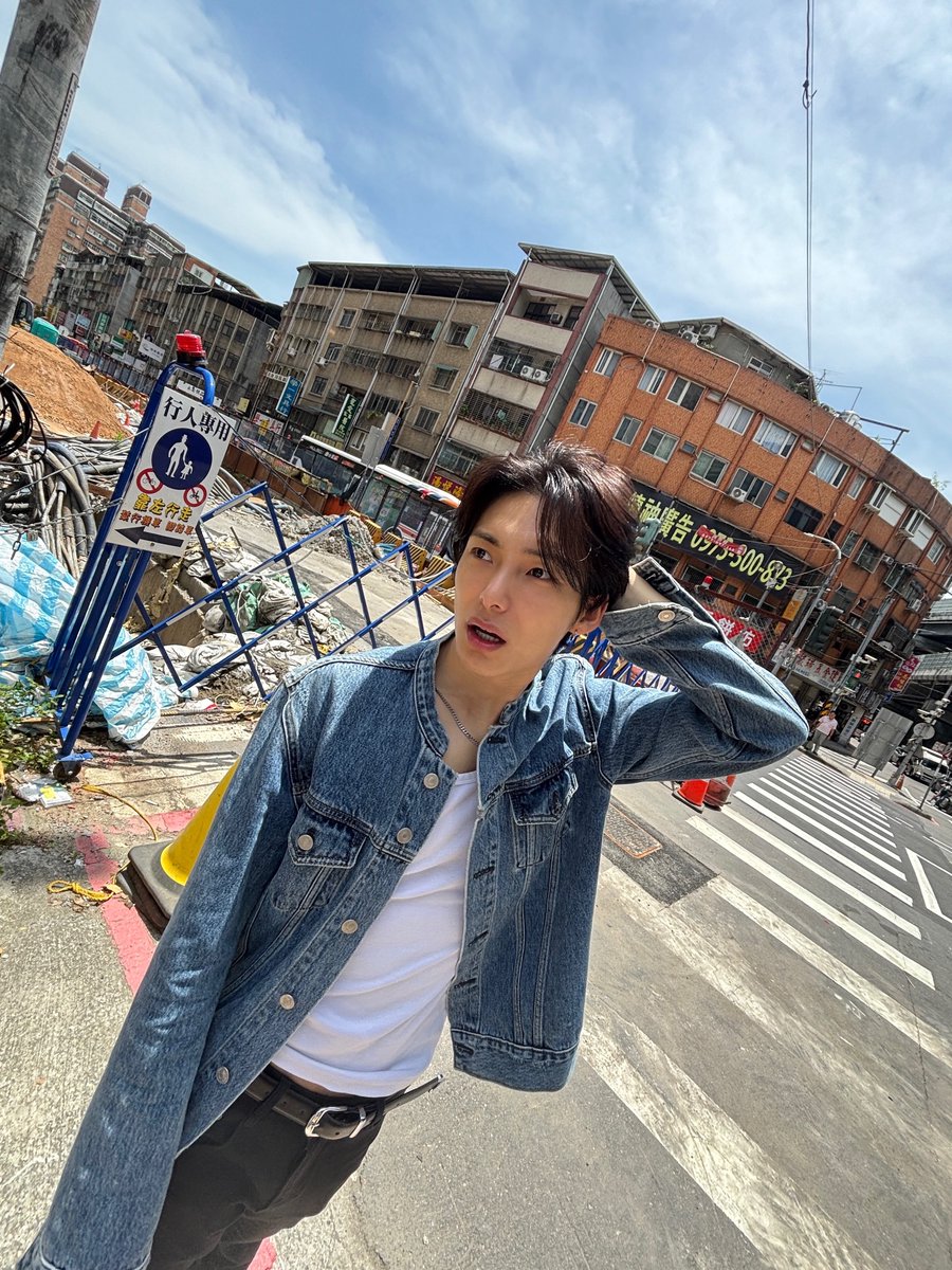 ace_moment_523's tweet image. 260503 준희 인스타 (@ ocean__park IG) 
🔗instagram.com/p/DX3_FDDk5qj/…

#ACE #JUN #JUNHEE #에이스 #준 #박준희
