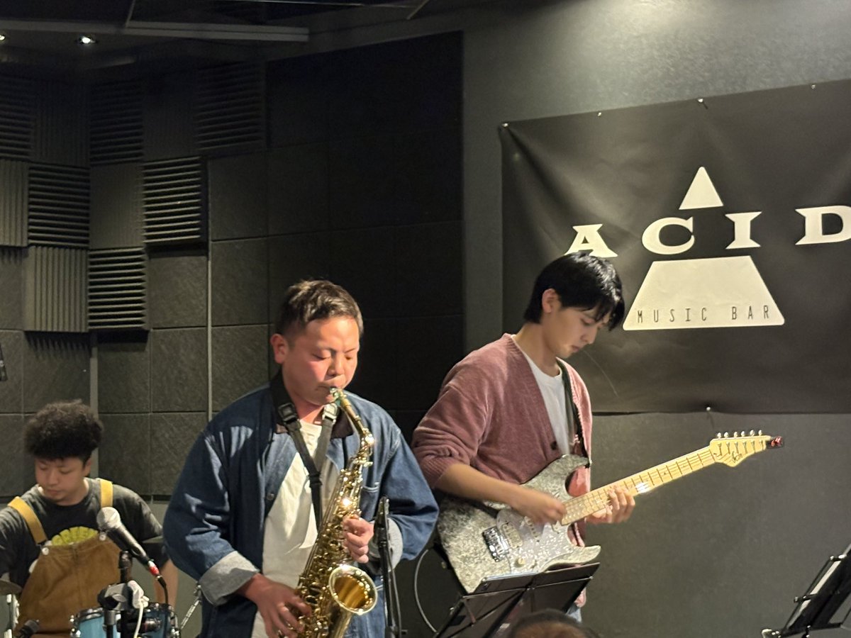 ま しん tweet media