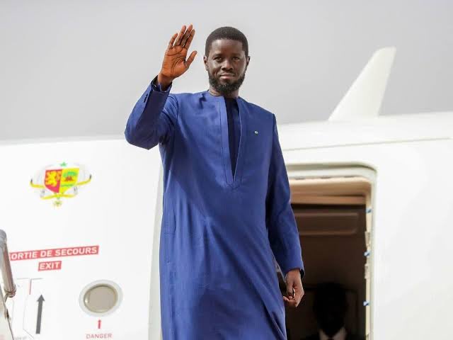 afrique_us's tweet image. Bon plus sérieusement qu’est ce qu’il a fait de bon depuis qu’il est Président quel acte fort depuis qu’il est au pouvoir?
#Bassirou #Senegal #President