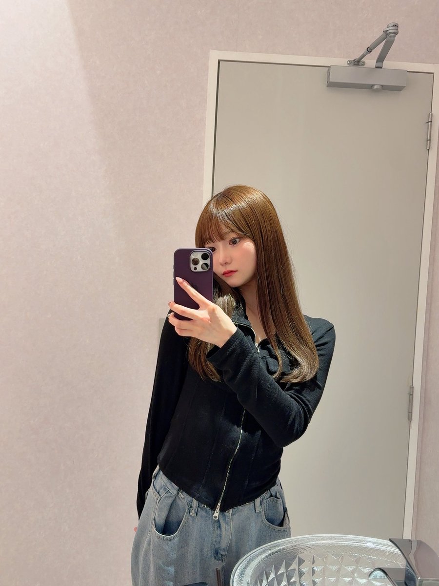 hana tweet media