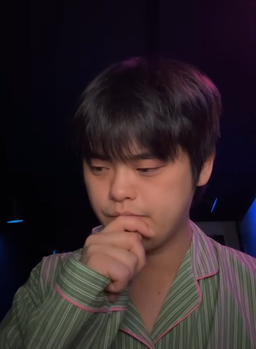 킁카 tweet media