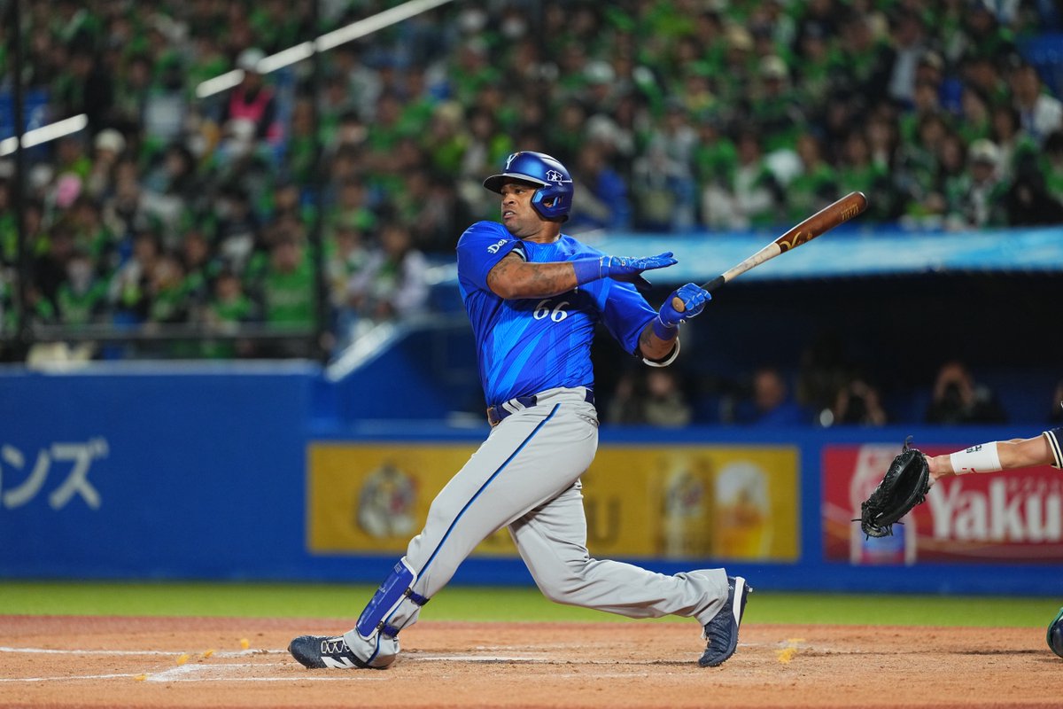 横浜DeNAベイスターズ tweet media