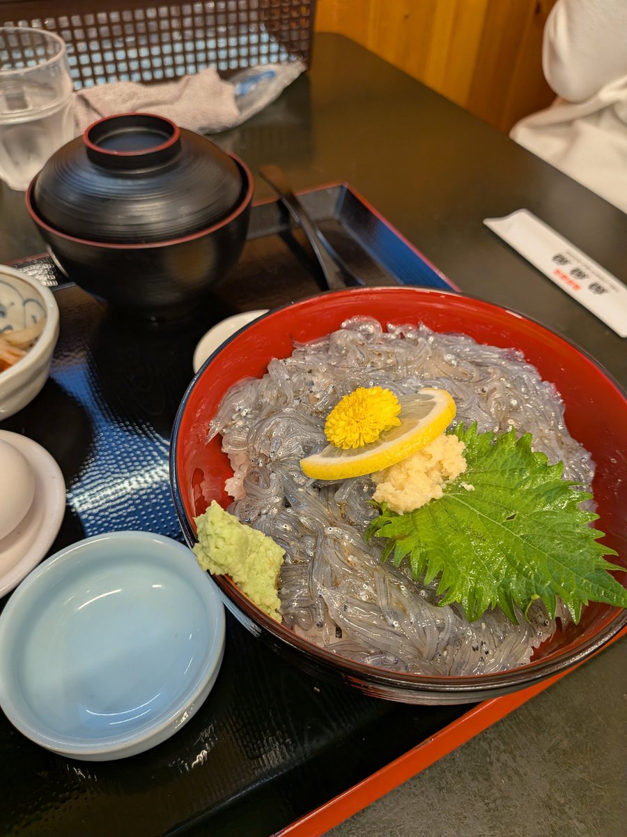 たんごく tweet media