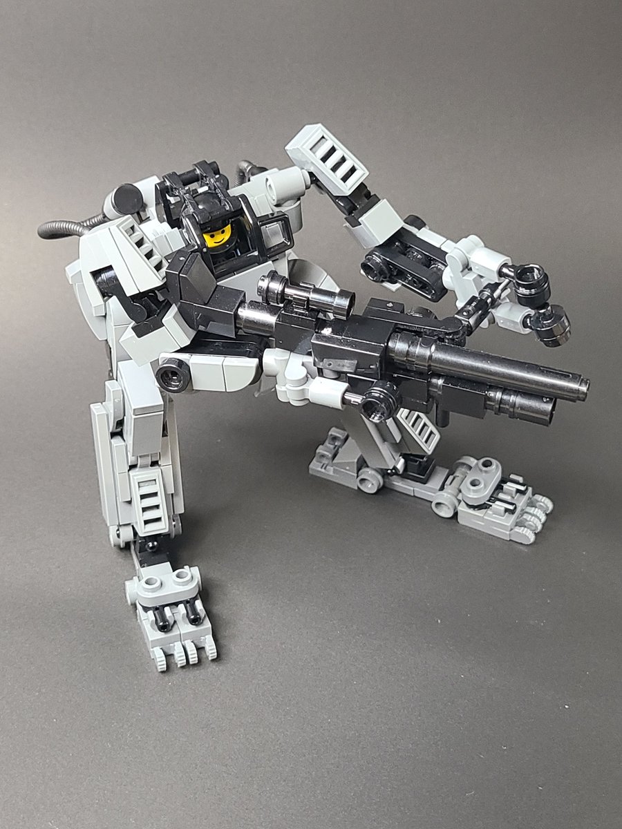 padiru's tweet image. #レゴロボフィグ乗り研究所
試作型パワードスーツ
追加写真②

#レゴ
#LEGO
#レボシェル