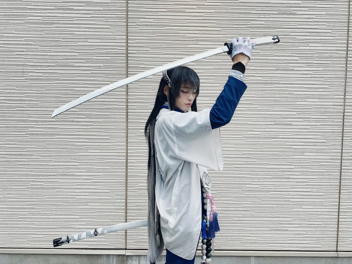 舞台『刀剣乱舞』十周年
おめでとう御座います。
歴史ある作品に関われている事に感謝しております。

沢山の方にこの素敵な物語が紡ぎ語られていきます様に📿

#刀ステ