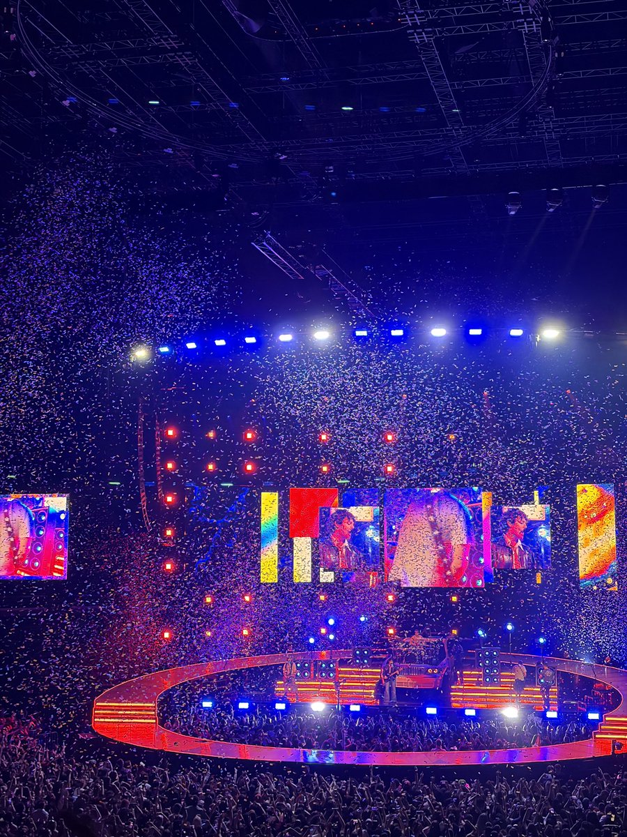 congl0merada's tweet photo. ⭐️🌟⭐️🌟 #EASValencia https://t.co/hHEJW02SO1
