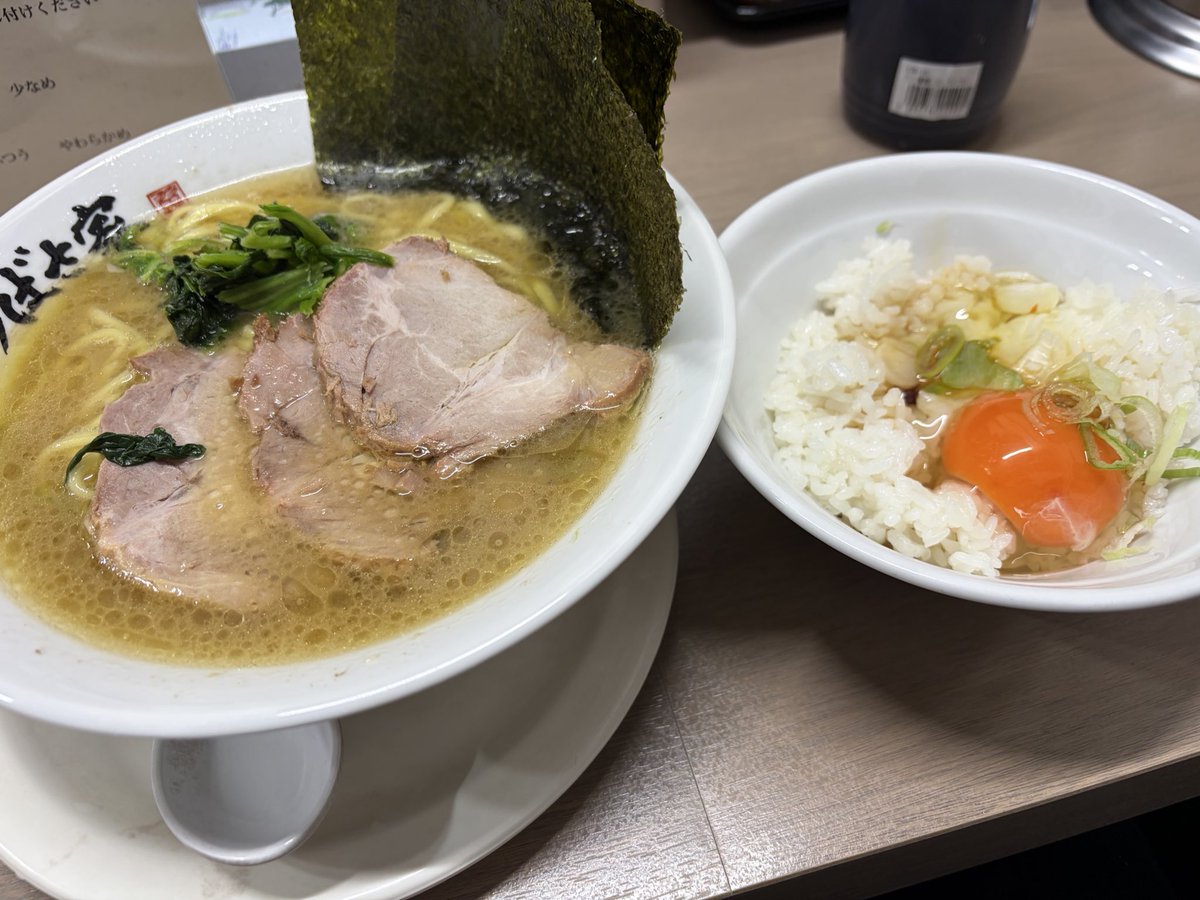 の tweet media