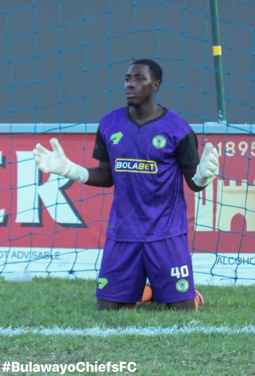 BulawayoChiefs's tweet photo. Sir, TINOTENDA clean-sheet CHINOVHIRINGA!
๐ซก ๐งค
#bolabetninja
#globalpaintsandcoatings
#ikhonagaspro
#handfamilysupermarket
#Mastv
#amakhosiwear https://t.co/N1nCblOyIp