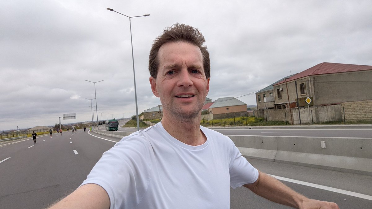 jdefraipont's tweet photo. Amazing experience to run the very first full 42km #BakuMarathon on a beautiful route! Many thanks to the organizers, volunteers & to the Baku Marathon Club for the motivation and entertainment!
Baku is definitely the 'city of wind', which adds to the challenge! #WintheWind https://t.co/81tZiAjp6F